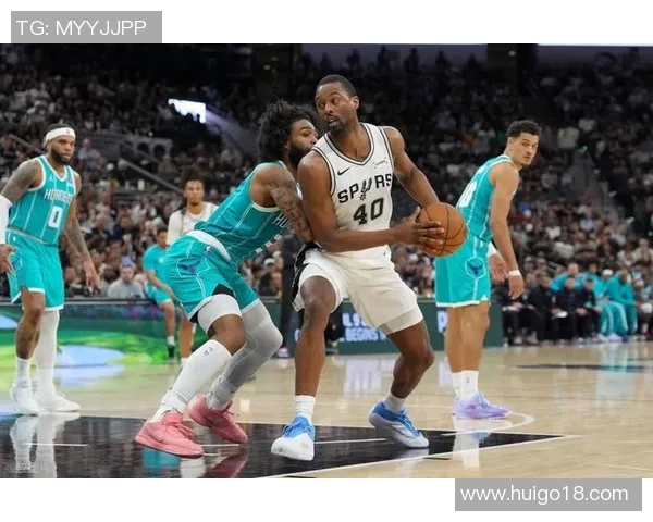 马刺大胜中国男篮,展现团队默契与实力